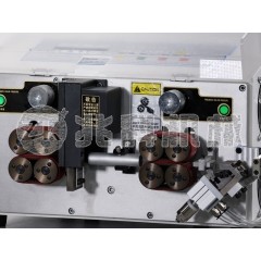 全自动裁线剥皮分线一体机